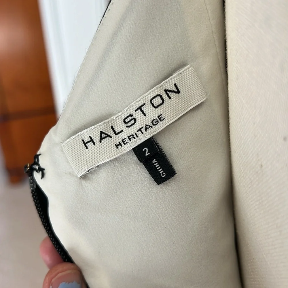 Absolutely stunning HALSTON Heritage Evening collection - Picture 6 of 11